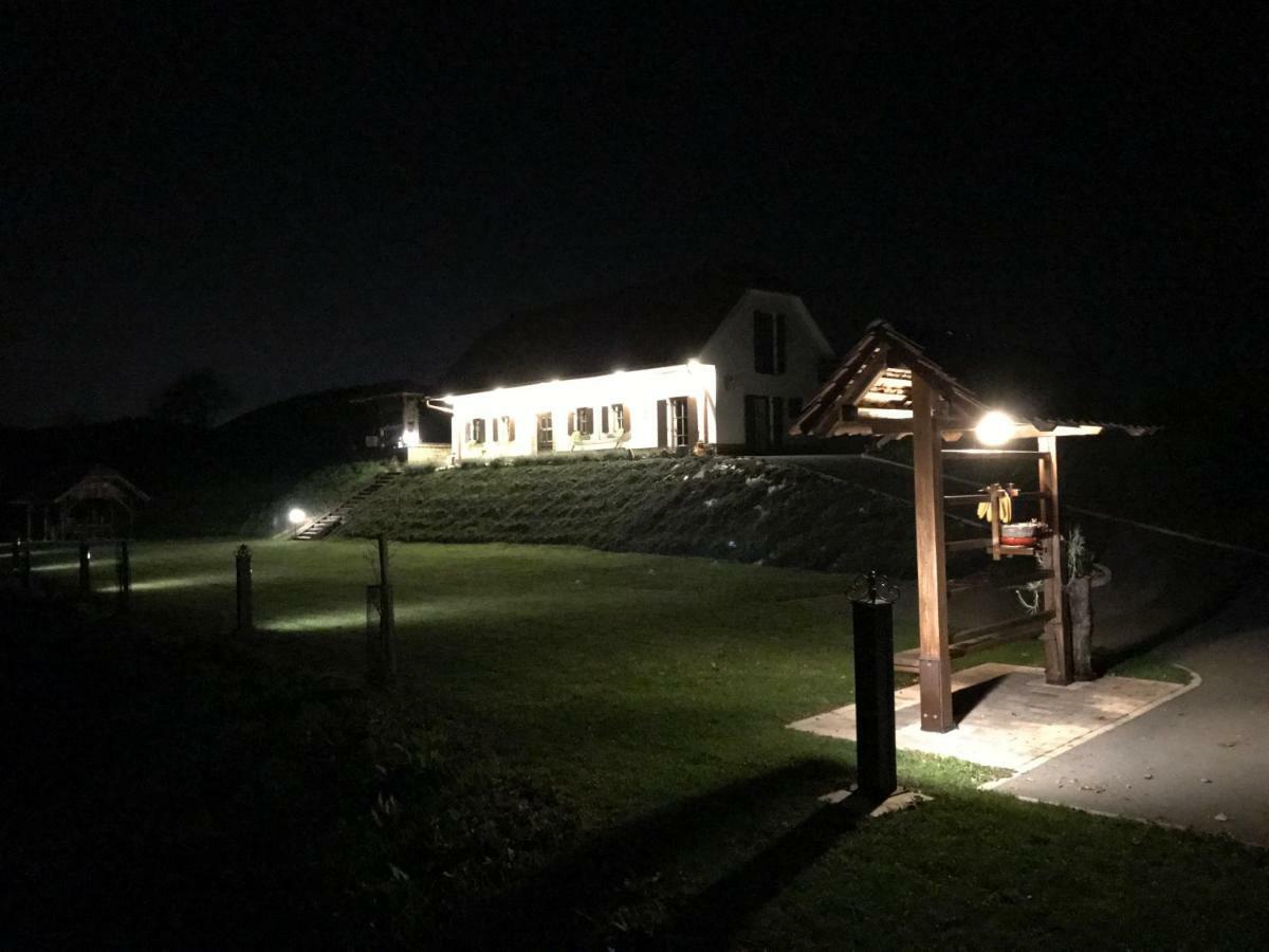 Tourist Farm Artisek Villa Store Kültér fotó
